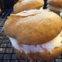 Pumpkin Whoopie Pies