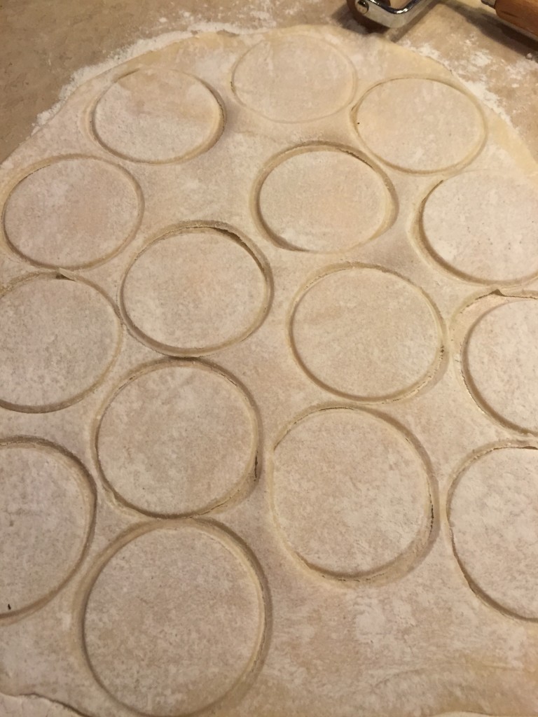 cut mini pie crusts