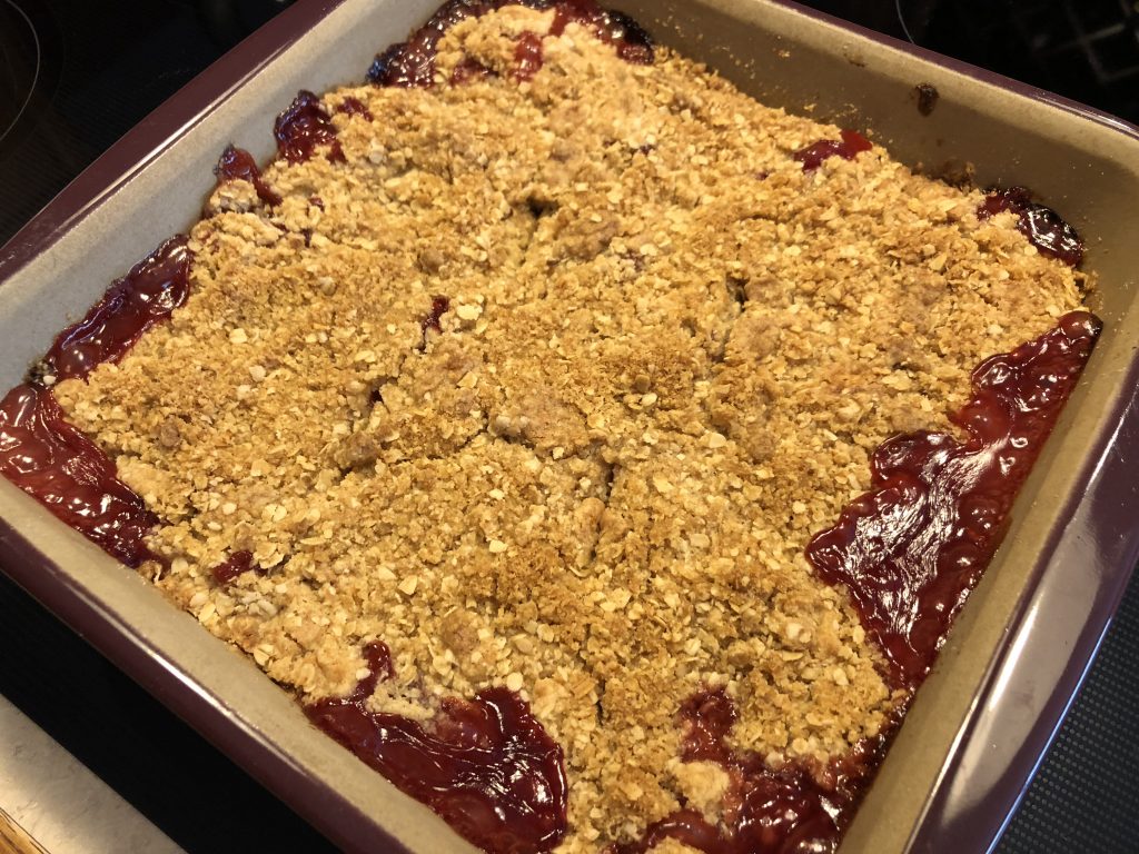 Strawberry Rhubarb Crumble