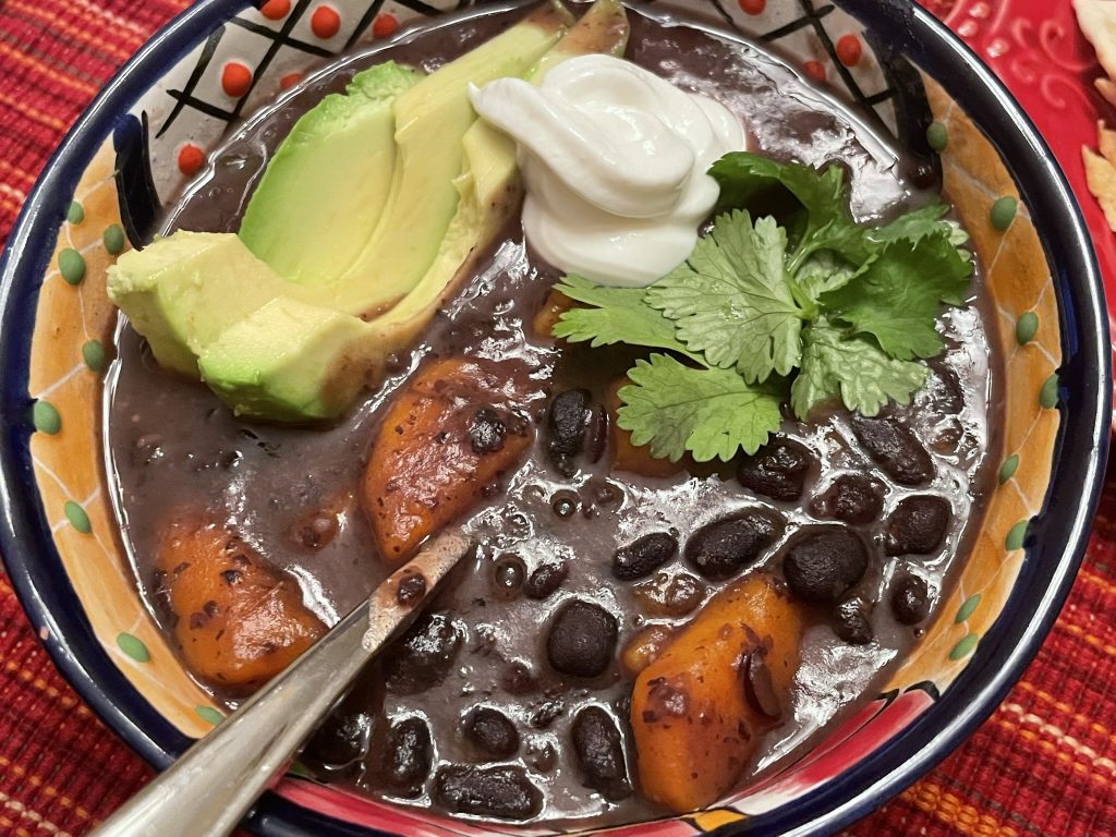 Slow Cooker Black Bean and Ham Soup