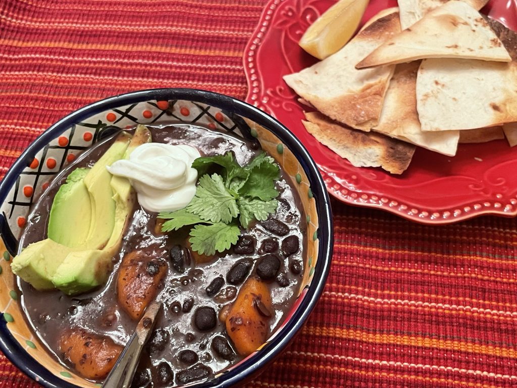 Slow Cooker Black Bean and Ham Soup