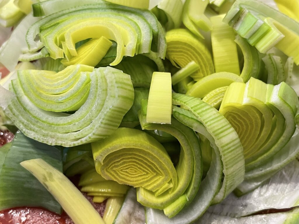 sliced leeks