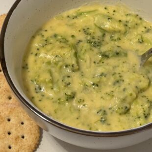 Cheesy Broccoli Soup