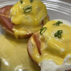 Mini Bagel Eggs Benedict