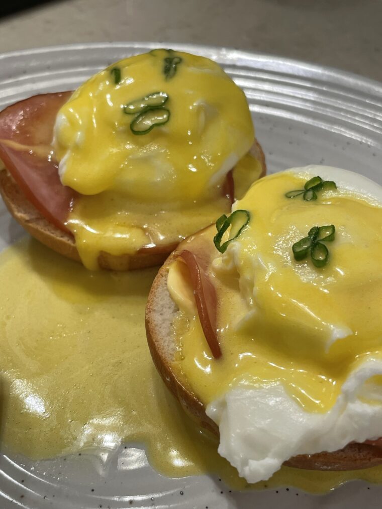 Mini Bagel Eggs Benedict