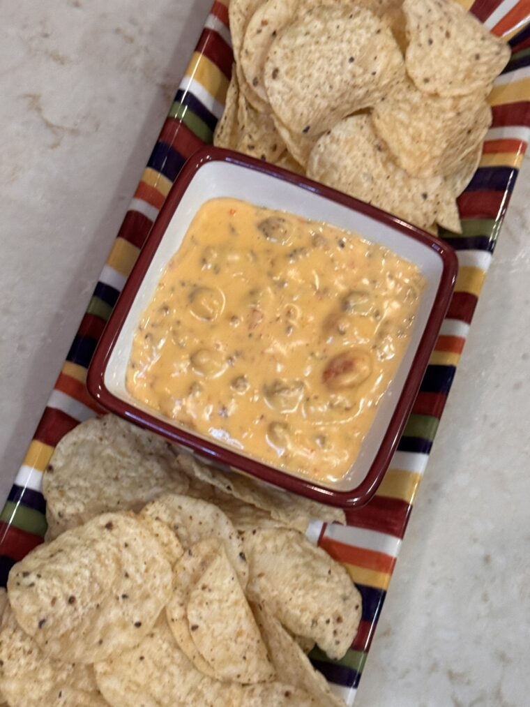 Easy Queso Dip