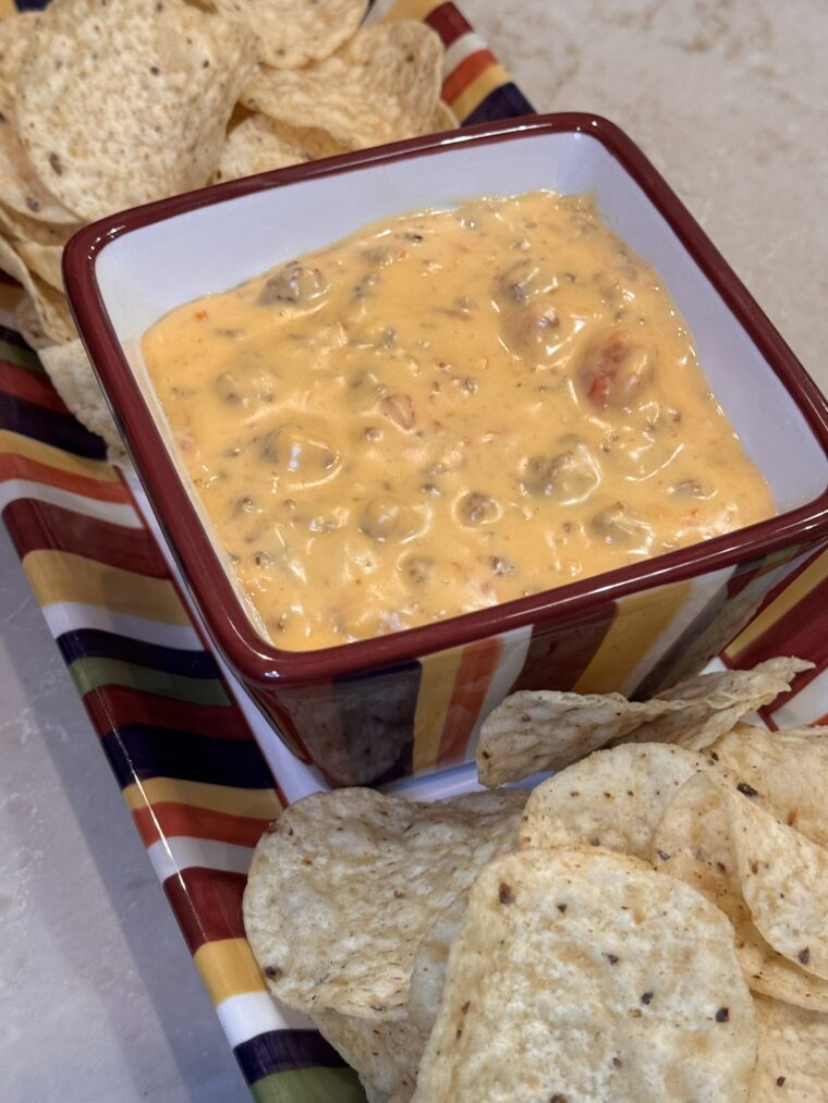 Easy Queso Dip