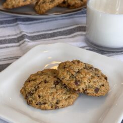 Oatmeal Chocolate Chip Cookies